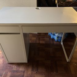 IKEA White Desk 