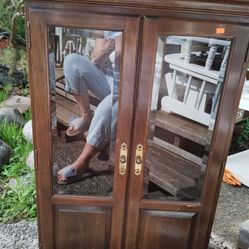 Ethan Allen Cabinet With Glass Doors 2 Shelf 