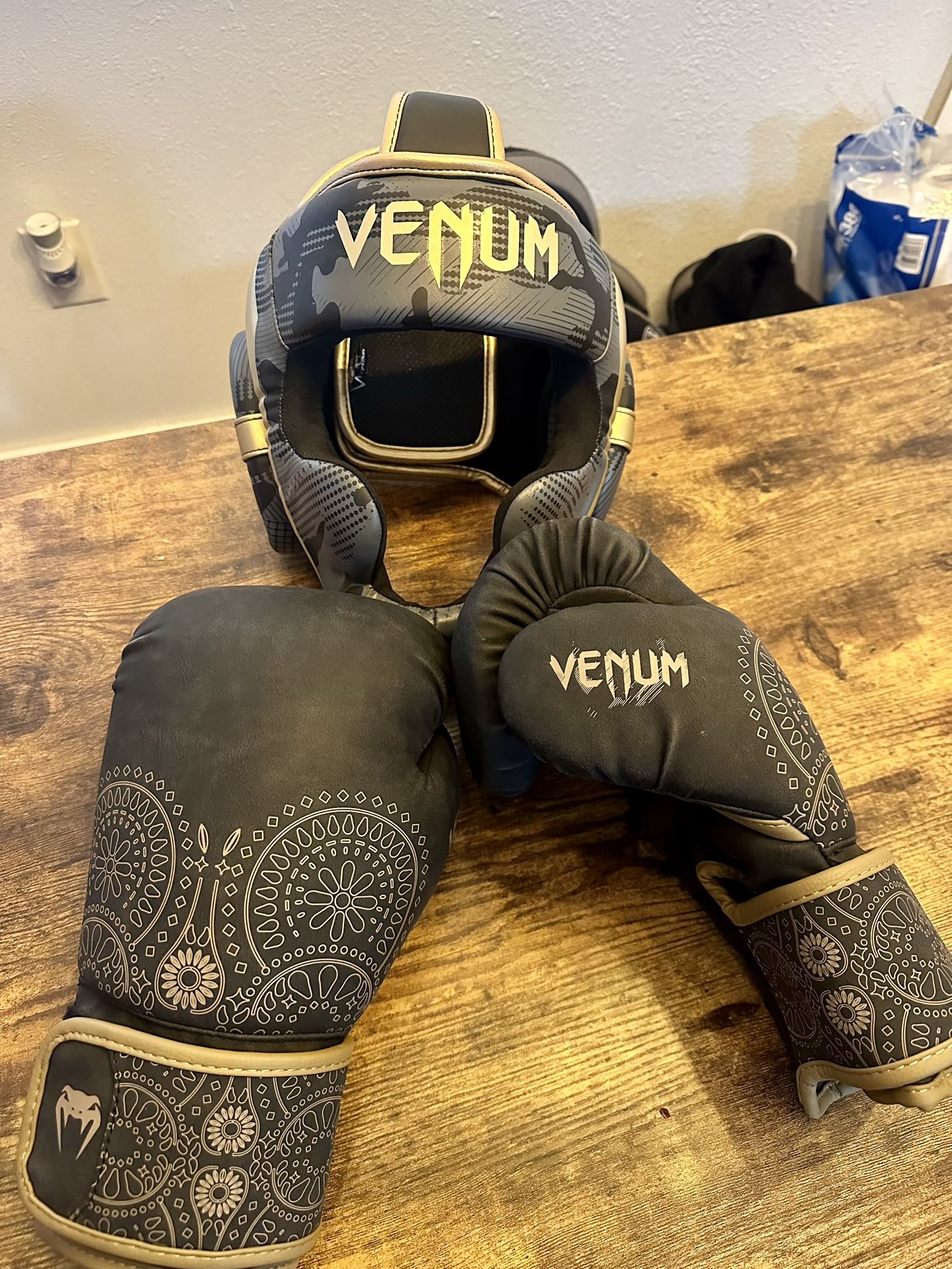 Venum Boxing Gloves, Head Gear