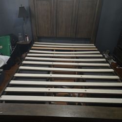 Very Solid Queen Bed And Dresser With Mirror