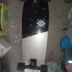 Globe 94 Skateboard