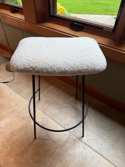 Modern Bouclé Vanity Stool – Cream & Black