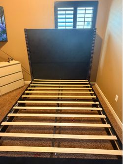 Queen bed frame & mattress