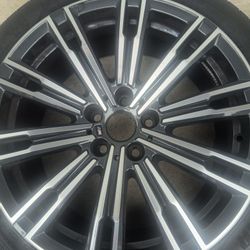 2022 BMW M340i OEM Staggered wheels 18"