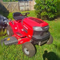 Craftsman T110  42-in. 17.5 HP* Gear Drive Gas Riding Mower 