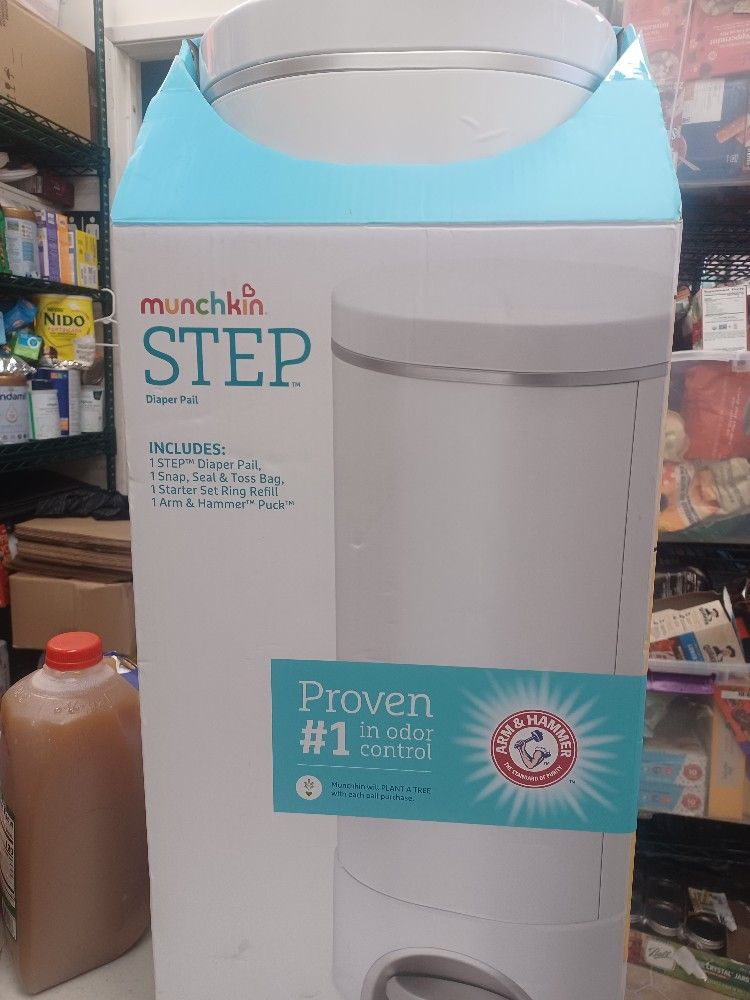 Munchkin Diaper Pail