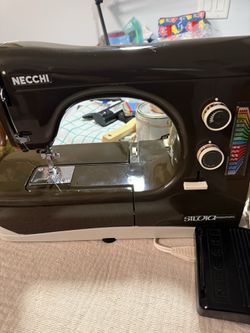 Necchi 586 Sewing machine>