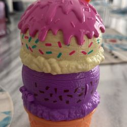 2020 Polly Pocket Spin ‘n Surprise Compact Ice Cream Cone Playground