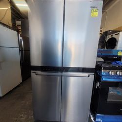 Refrigerator   Whirlpool 