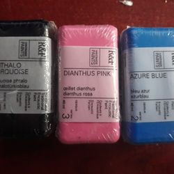 R&F lot of 3 Handmade Paints