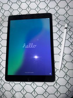 iPad 9th Gen 64GB Space Gray + Apple Pencil 1st Gen