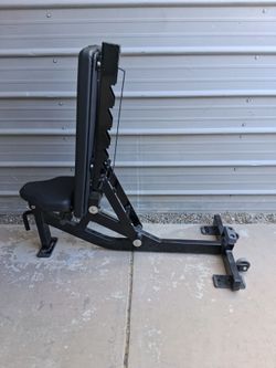 Hammer Strength home weight bench