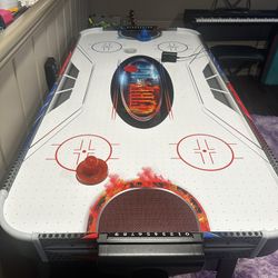 Air Hockey Table