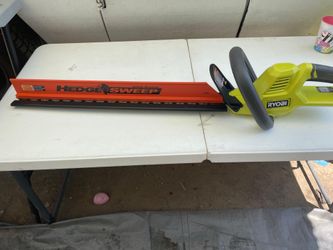RYOBI 40V 24 in. Cordless Battery Hedge Trimmer (Tool Only)
