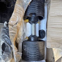 70 Pound Adjustable Dumbbell - Needs Repair 