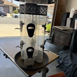 4-Tube Bird Feeder – Heavy-Duty Steel with 8 Feeding Ports | 15.6 Cup Capacity