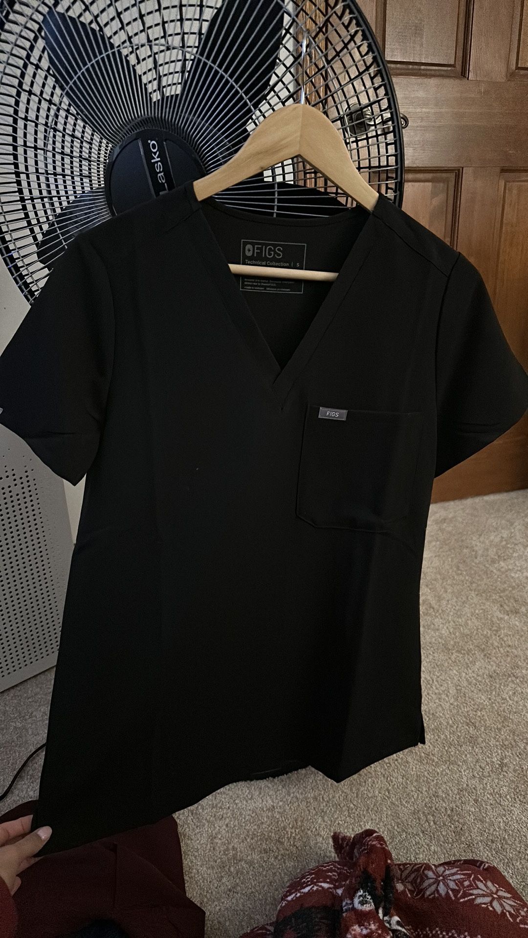 Black Catarina One Pocket Scrub Top
