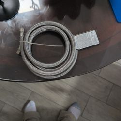 raided stainless steel water supply line,