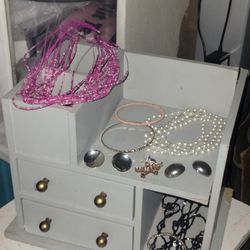 Jewelry Box With Jewelry 