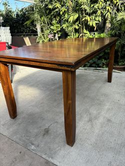 Table Dining 78/60” L x 42” W x 36” H