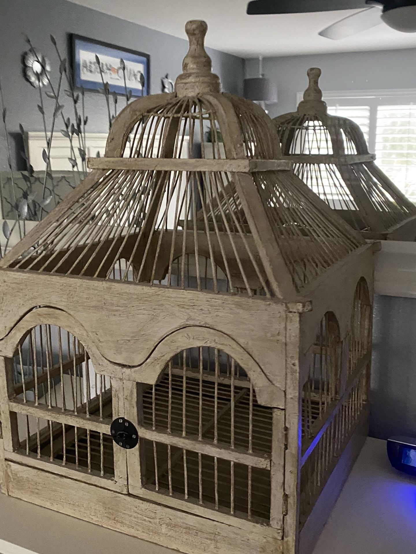 Decorative Wire Bird Cage Bottom Slides Open
