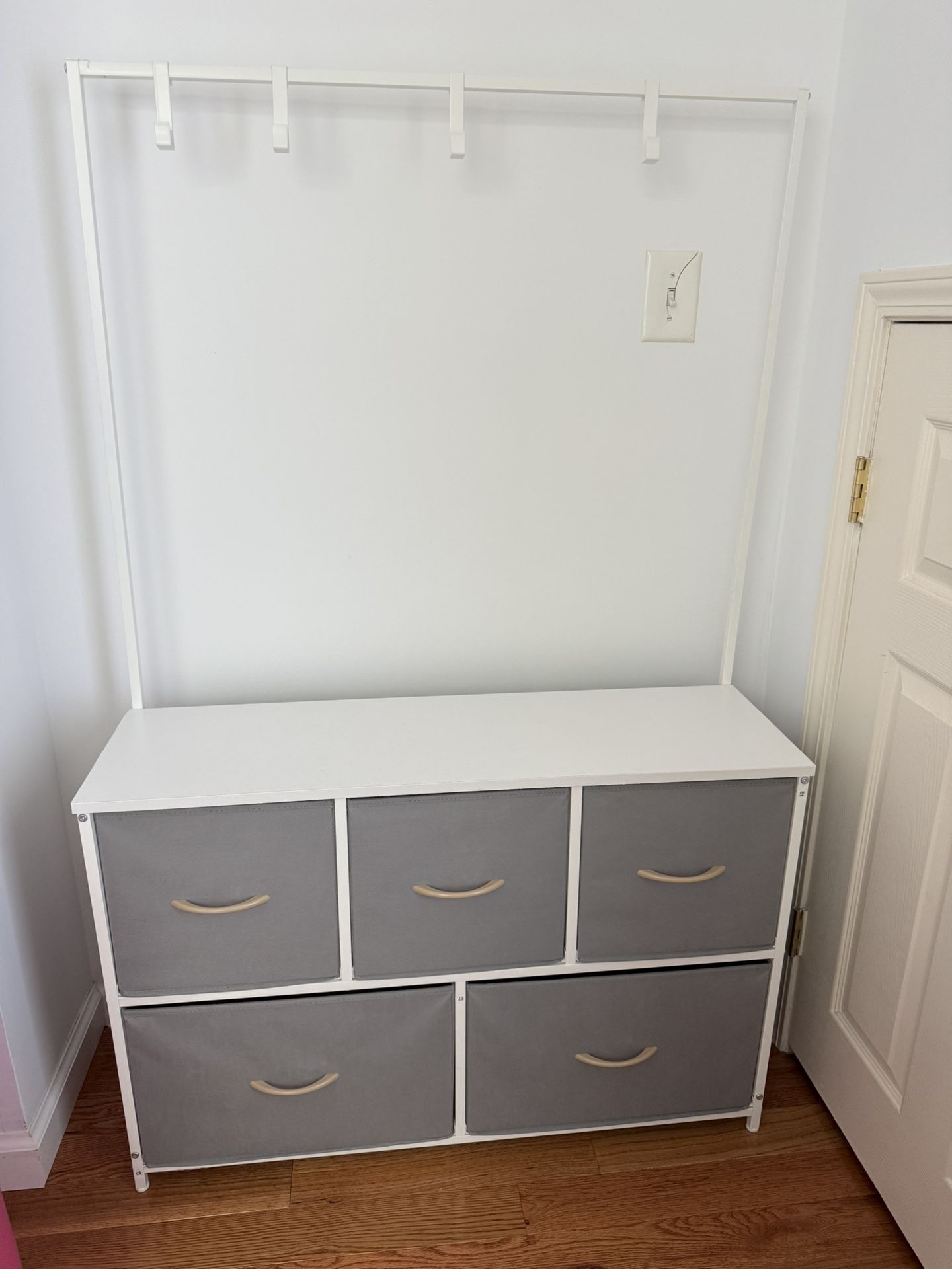 Clothing Rack And Organizer