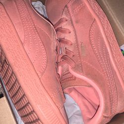 Suede Classic Toddler Girl Pumas Size 9C