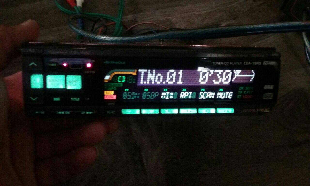 Alpine Cda-7949 High End Old School Car Stereo