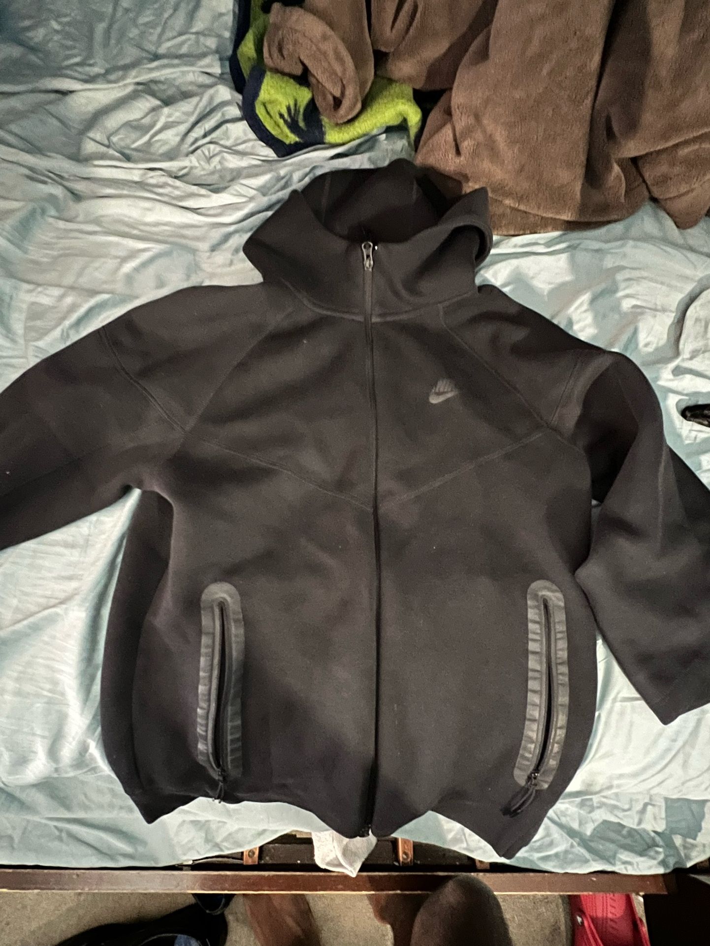 Small Nike Tech Looking to trade for medium