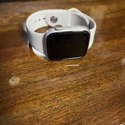 Apple Watch Series 8 GPS 45mm Starlight Aluminum Case Sport Band, M/L