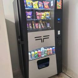 Vending Machine With Card Reader