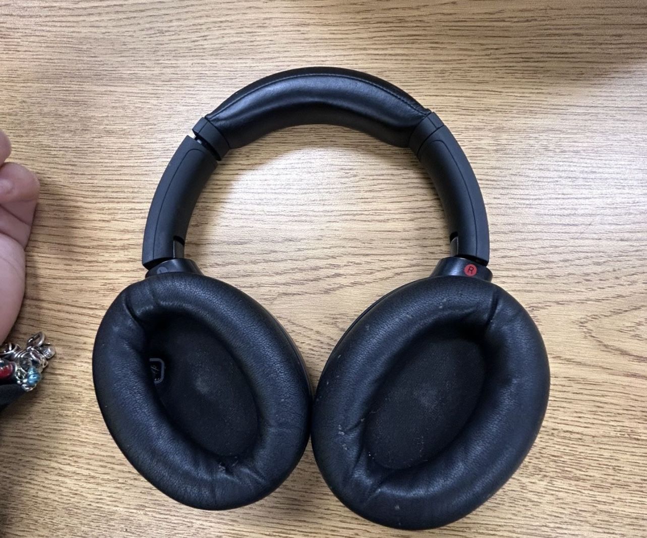 Sony WH-1000xm4 headphones