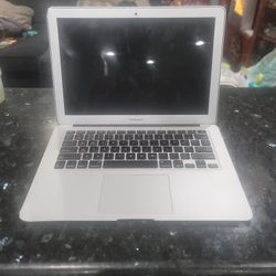 Apple Macbook Air