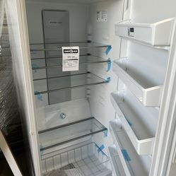 Frigidaire 20 Cu Ft Upright Freezer – Open Box New