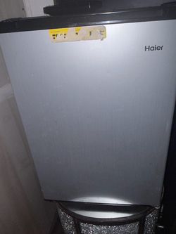 Haier Mini Fridge