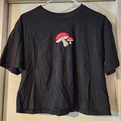 New Hot Topic Crop Top Large