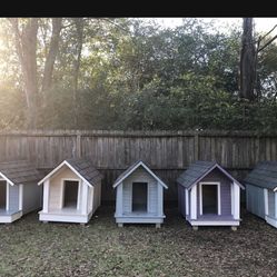 Custom Dog Houses 🏡 