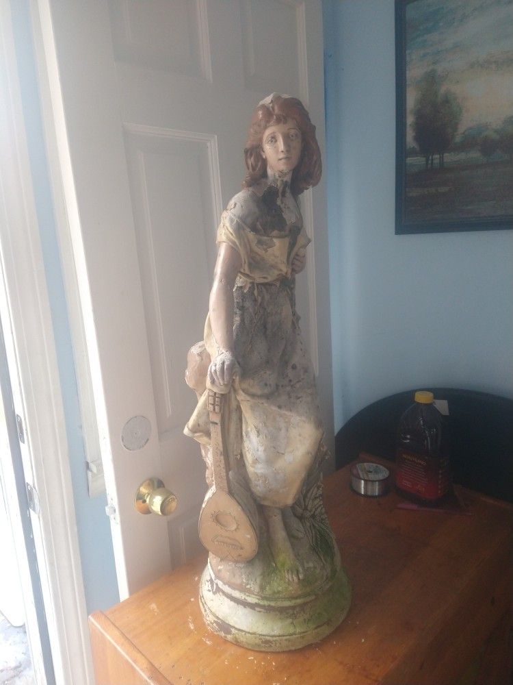Statue