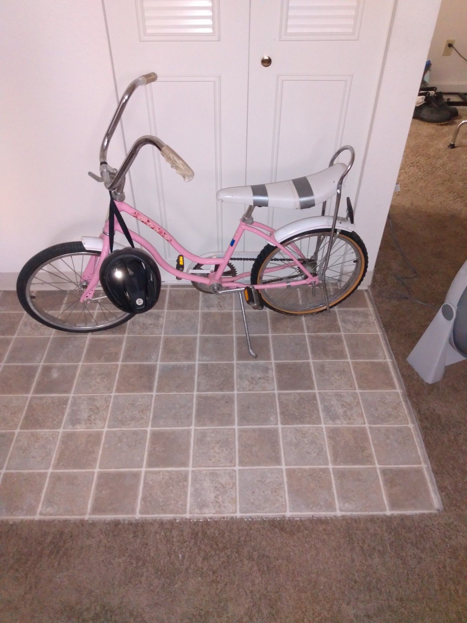 Vintage Schwinn fly girl bike