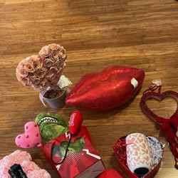 Valentine’s Decors 