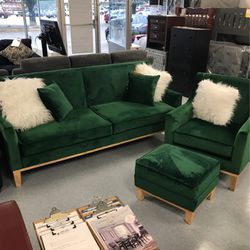 Green Velvet Sofa y Chairs With Ottoman 