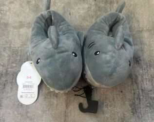 Gray shark slippers for toddler size 5-6