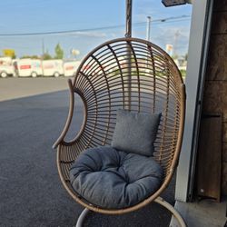 Swinging Egg Chair