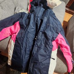 Snow JACKET BRAND NEW KIDS 9-10 yrs.
