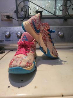Nike zoom freak 4 letter bros size 4 U.S