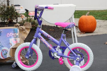 Girls Huffy Bicycle New Condition