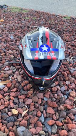 Good condition dirt bike helmet