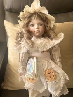 Gappeddo 17” Porcelain Doll, Collection