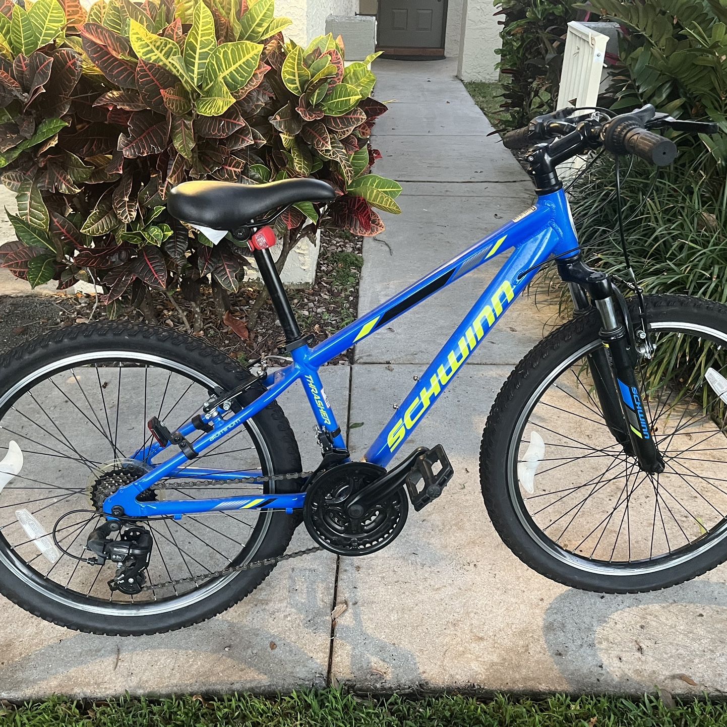 Schwinn Mountain Bike For Teen Like New