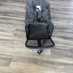 soft-sided pet carrier 